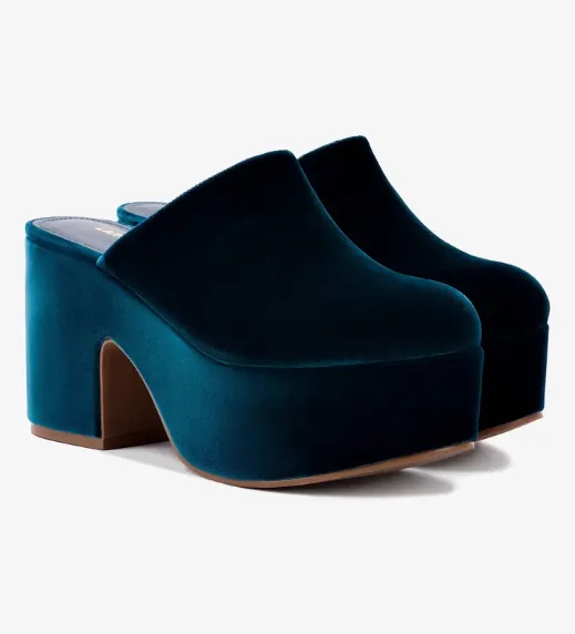 Miso Clog in Deep Sea